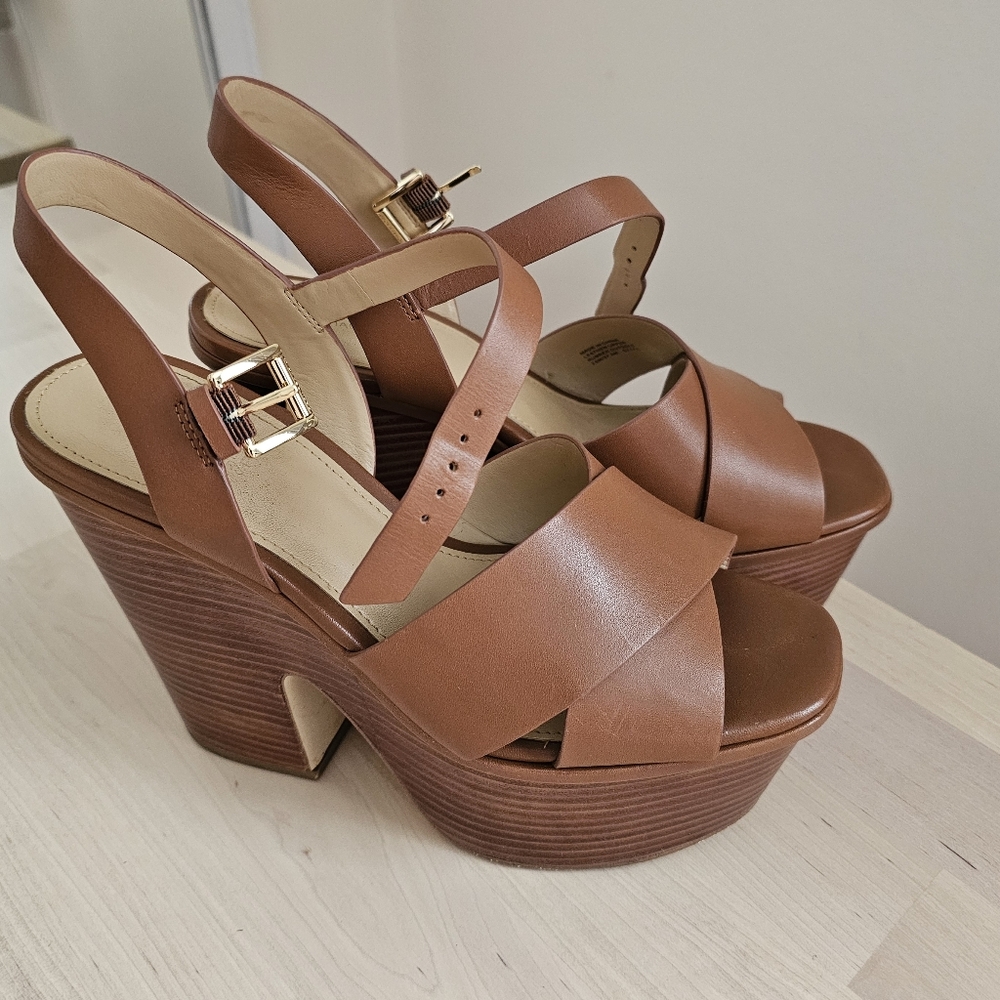 Michael Kors Divia Wedge Leather Platforms - Picture 3 of 9